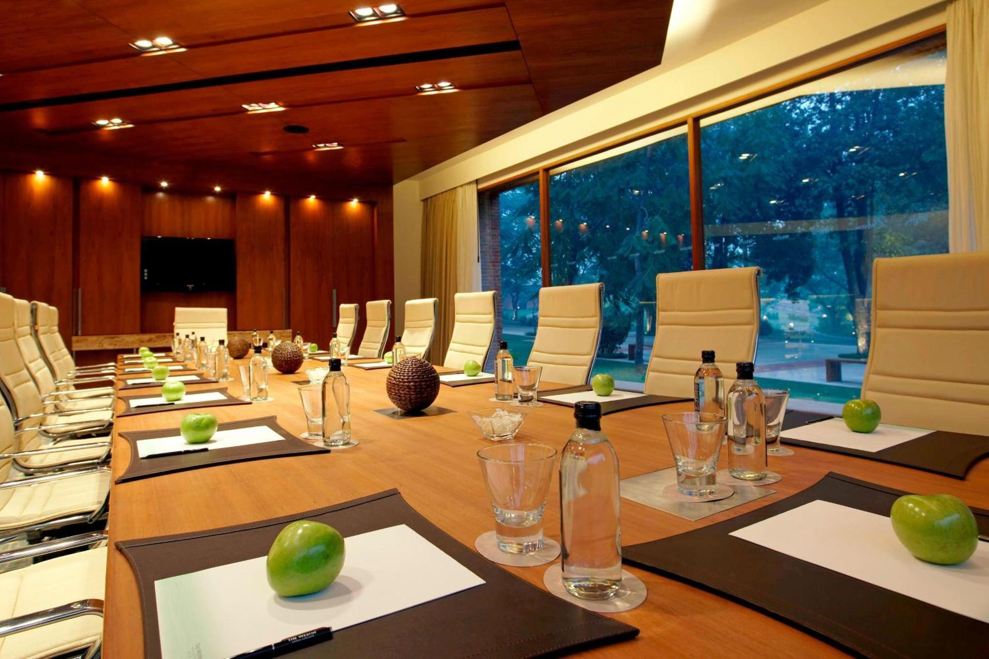 The Westin Sohna Resort & Spa Γκουργκάον Εξωτερικό φωτογραφία